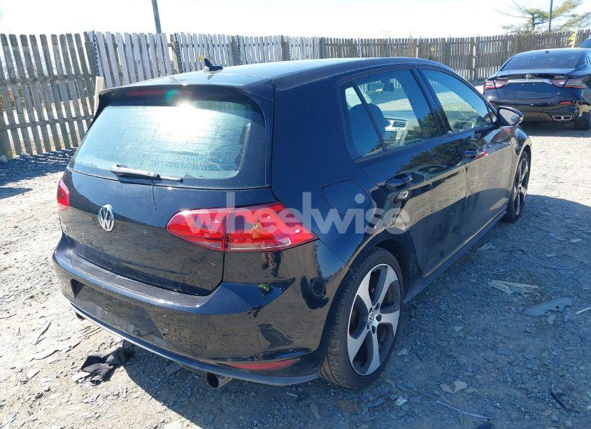 Photo 4 of 2015 Volkswagen Golf GTI 2.0T SE 4-DOOR (VIN 3VW5T7AU1FM067068)