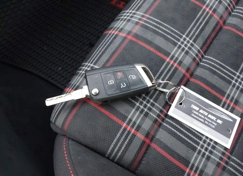 Photo 11 of 2015 Volkswagen Golf GTI 2.0T S 4-DOOR (VIN 3VW5T7AU1FM068205)