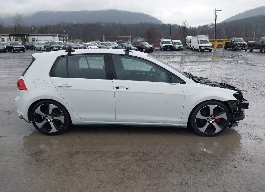 Photo 14 of 2015 Volkswagen Golf GTI 2.0T S 4-DOOR (VIN 3VW5T7AU1FM068205)