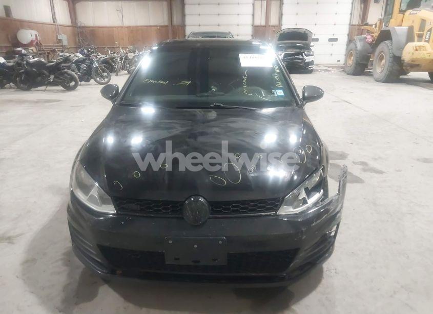 Photo 12 of 2015 Volkswagen Golf GTI 2.0T SE 4-DOOR (VIN 3VW5T7AU2FM086857)