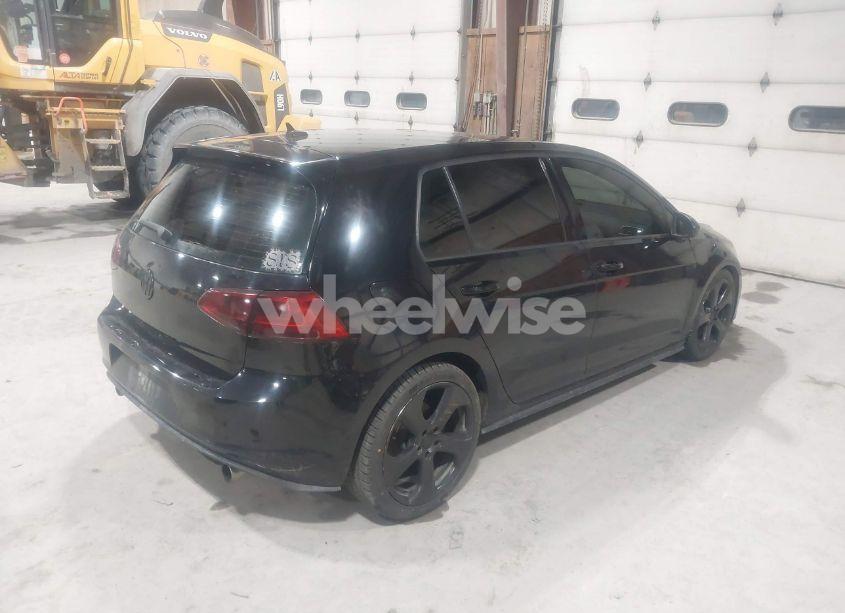Photo 4 of 2015 Volkswagen Golf GTI 2.0T SE 4-DOOR (VIN 3VW5T7AU2FM086857)