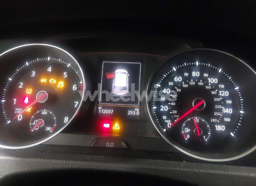 Photo 7 of 2015 Volkswagen Golf GTI 2.0T SE 4-DOOR (VIN 3VW5T7AU2FM086857)