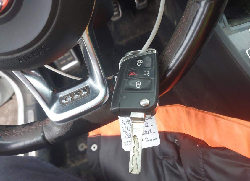 Photo 11 of 2016 Volkswagen Golf GTI S 4-DOOR (VIN 3VW5T7AU2GM065492)