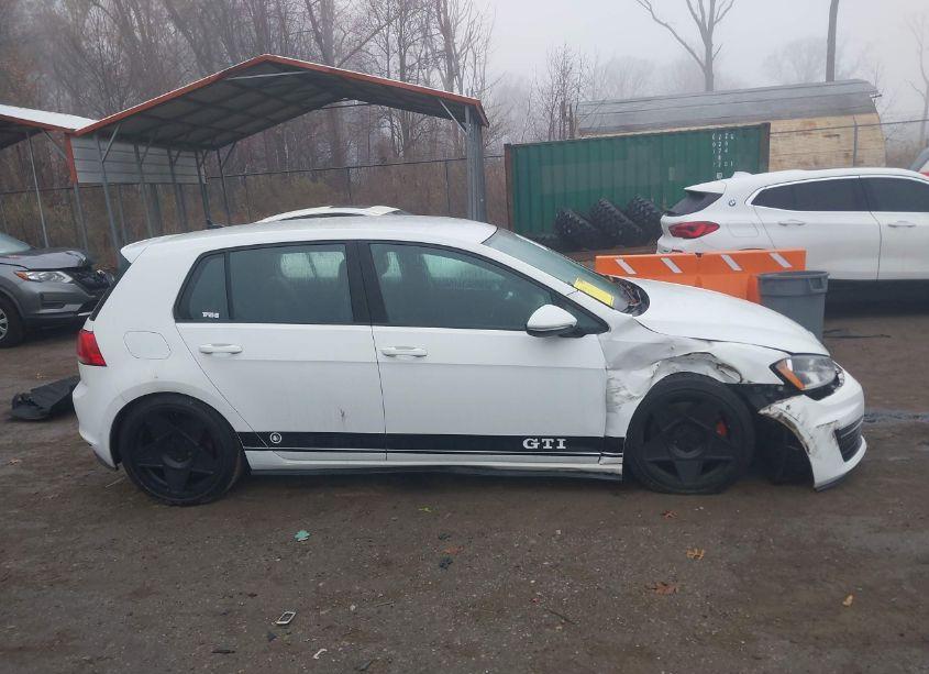 Photo 13 of 2016 Volkswagen Golf GTI S 4-DOOR (VIN 3VW5T7AU2GM065492)