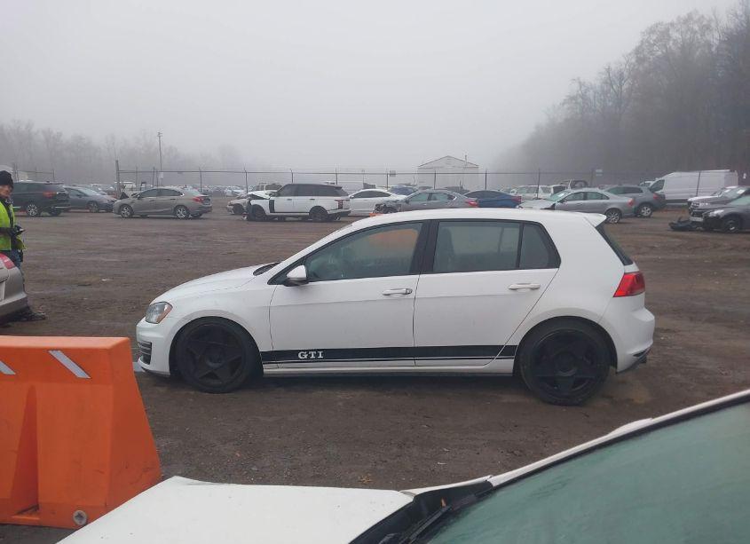 Photo 14 of 2016 Volkswagen Golf GTI S 4-DOOR (VIN 3VW5T7AU2GM065492)