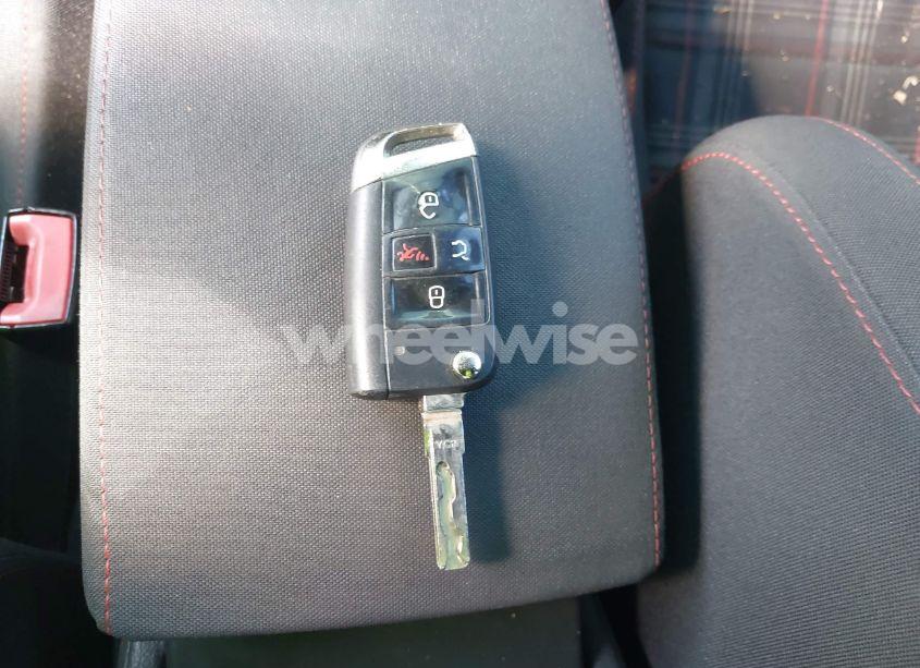 Photo 11 of 2015 Volkswagen Golf GTI 2.0T S 4-DOOR (VIN 3VW5T7AU3FM019247)