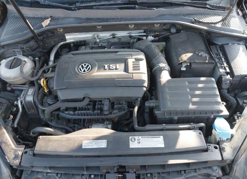 Photo 10 of 2017 Volkswagen Golf GTI AUTOBAHN 4-DOOR/S 4-DOOR/SE 4-DOOR/SPORT 4-DOOR (VIN 3VW5T7AU3HM029537)