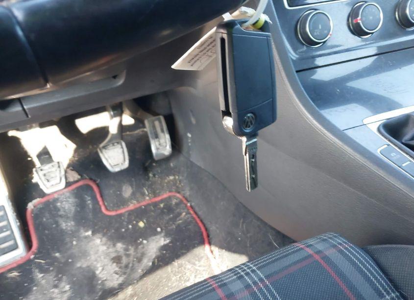 Photo 11 of 2017 Volkswagen Golf GTI AUTOBAHN 4-DOOR/S 4-DOOR/SE 4-DOOR/SPORT 4-DOOR (VIN 3VW5T7AU3HM029537)