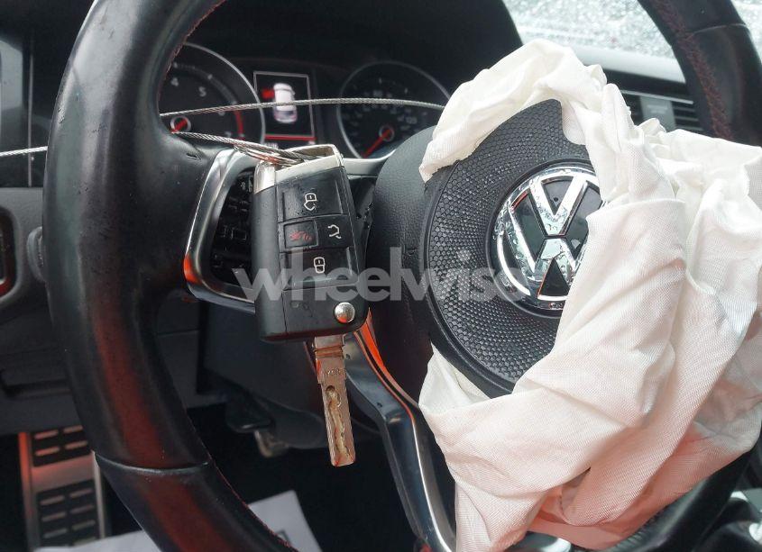 Photo 11 of 2017 Volkswagen Golf GTI AUTOBAHN 4-DOOR/S 4-DOOR/SE 4-DOOR/SPORT 4-DOOR (VIN 3VW5T7AU3HM069990)