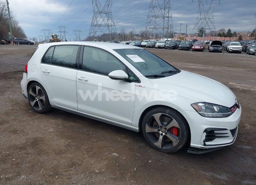 2019 Volkswagen Golf GTI 2.0T AUTOBAHN/2.0T RABBIT EDITION/2.0T S/2.0T SE (VIN 3VW5T7AU3KM010736) main photo
