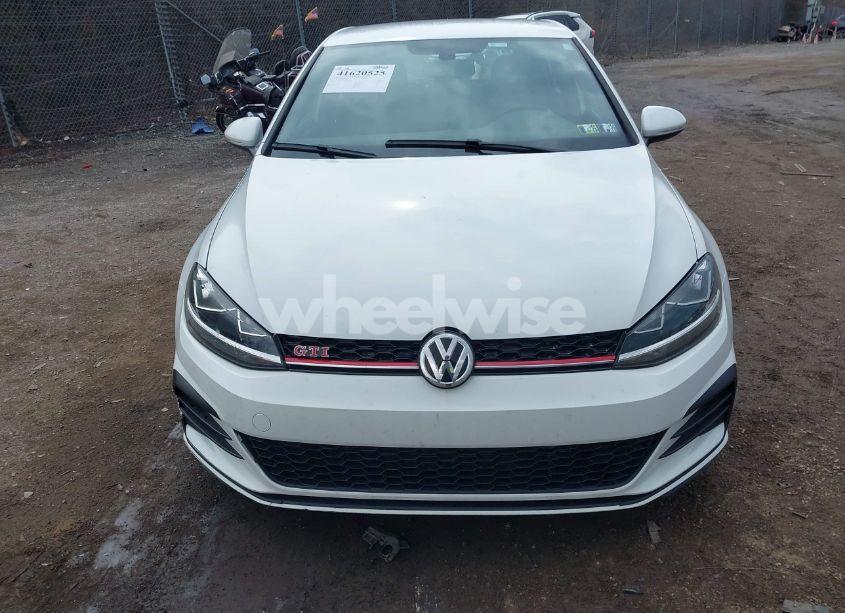 Photo 13 of 2019 Volkswagen Golf GTI 2.0T AUTOBAHN/2.0T RABBIT EDITION/2.0T S/2.0T SE (VIN 3VW5T7AU3KM010736)