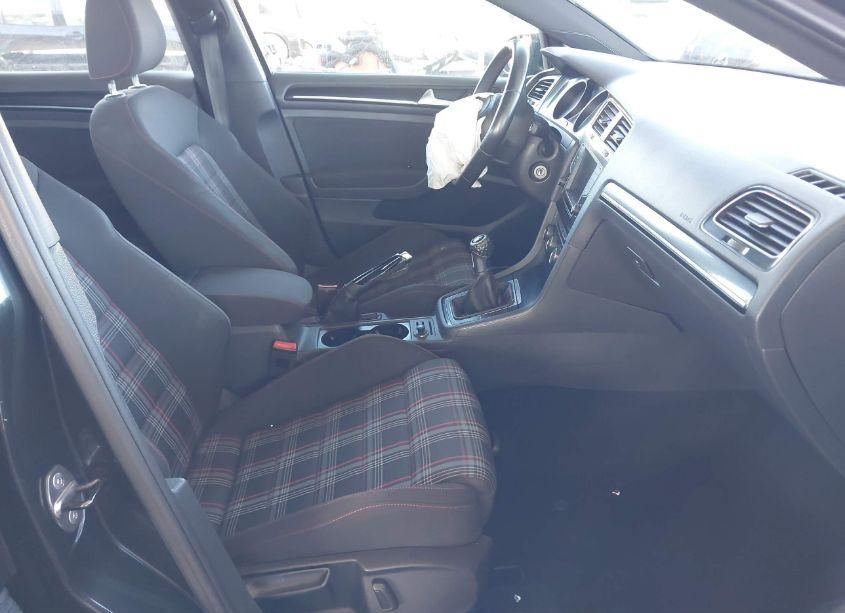 Photo 5 of 2016 Volkswagen Golf GTI S 4-DOOR (VIN 3VW5T7AU4GM028508)