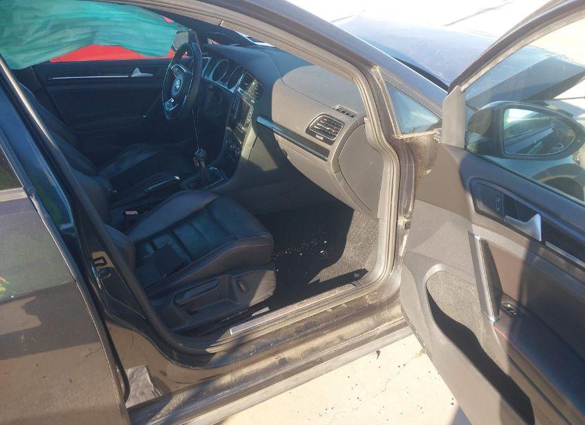 Photo 5 of 2016 Volkswagen Golf GTI SE 4-DOOR (VIN 3VW5T7AU5GM036715)