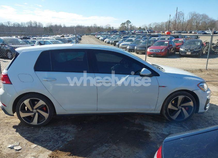 Photo 13 of 2019 Volkswagen Golf GTI 2.0T AUTOBAHN/2.0T RABBIT EDITION/2.0T S/2.0T SE (VIN 3VW5T7AU5KM014903)