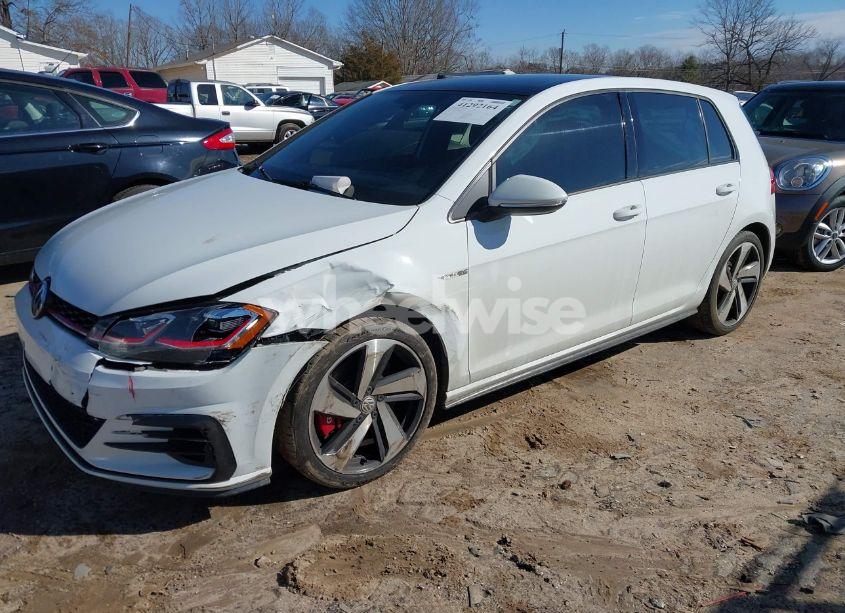 Photo 2 of 2019 Volkswagen Golf GTI 2.0T AUTOBAHN/2.0T RABBIT EDITION/2.0T S/2.0T SE (VIN 3VW5T7AU5KM014903)
