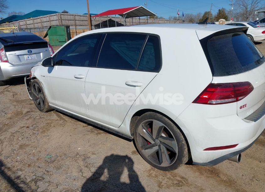 Photo 3 of 2019 Volkswagen Golf GTI 2.0T AUTOBAHN/2.0T RABBIT EDITION/2.0T S/2.0T SE (VIN 3VW5T7AU5KM014903)