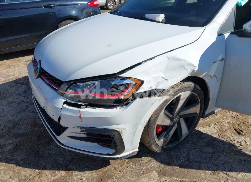 Photo 6 of 2019 Volkswagen Golf GTI 2.0T AUTOBAHN/2.0T RABBIT EDITION/2.0T S/2.0T SE (VIN 3VW5T7AU5KM014903)