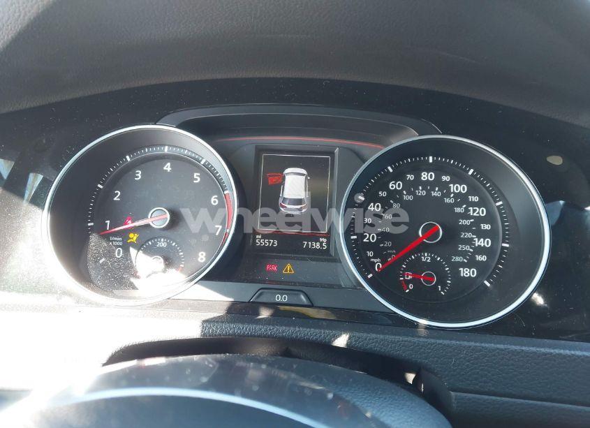 Photo 7 of 2019 Volkswagen Golf GTI 2.0T AUTOBAHN/2.0T RABBIT EDITION/2.0T S/2.0T SE (VIN 3VW5T7AU5KM014903)