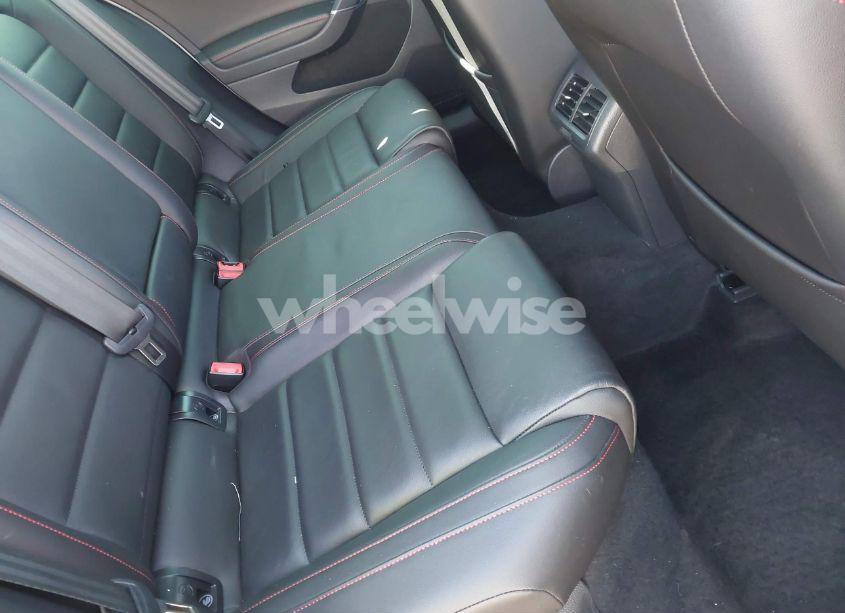 Photo 8 of 2019 Volkswagen Golf GTI 2.0T AUTOBAHN/2.0T RABBIT EDITION/2.0T S/2.0T SE (VIN 3VW5T7AU5KM014903)