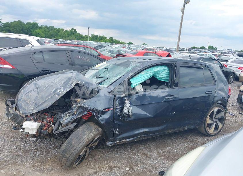 Photo 13 of 2019 Volkswagen Golf GTI 2.0T AUTOBAHN/2.0T RABBIT EDITION/2.0T S/2.0T SE (VIN 3VW5T7AU5KM017879)