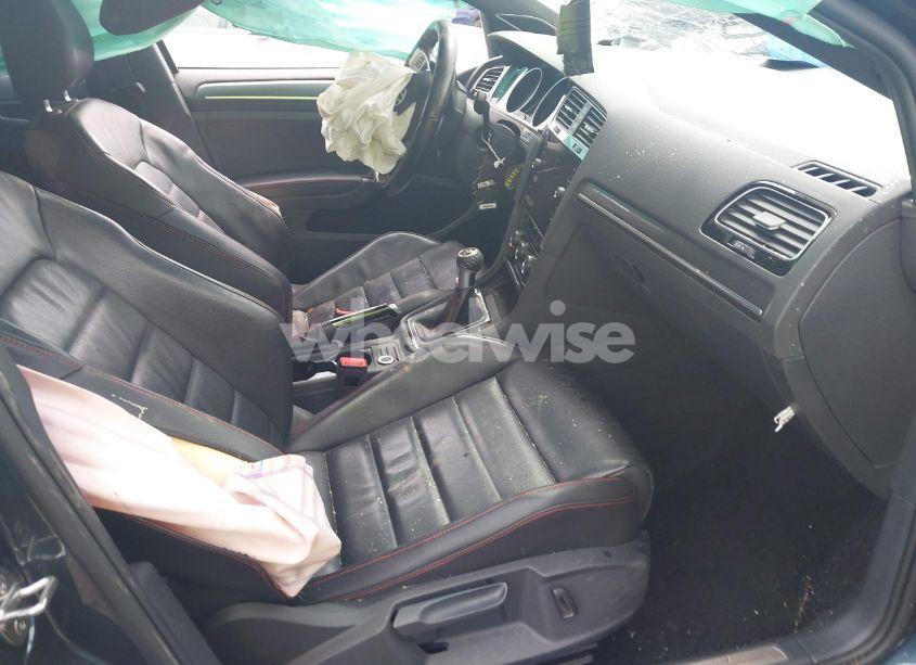 Photo 5 of 2019 Volkswagen Golf GTI 2.0T AUTOBAHN/2.0T RABBIT EDITION/2.0T S/2.0T SE (VIN 3VW5T7AU5KM017879)