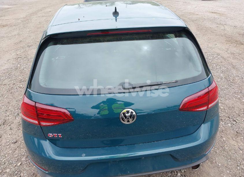 Photo 16 of 2019 Volkswagen Golf GTI 2.0T AUTOBAHN/2.0T RABBIT EDITION/2.0T S/2.0T SE (VIN 3VW5T7AU5KM025738)