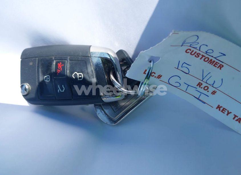 Photo 11 of 2015 Volkswagen Golf GTI 2.0T AUTOBAHN 4-DOOR (VIN 3VW5T7AU6FM007772)