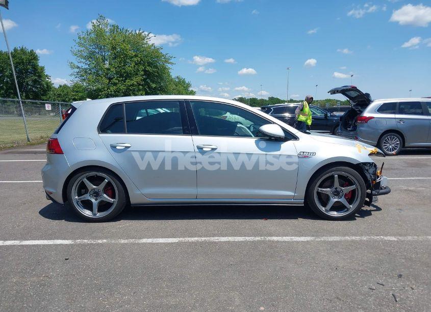 Photo 13 of 2015 Volkswagen Golf GTI 2.0T AUTOBAHN 4-DOOR (VIN 3VW5T7AU6FM007772)
