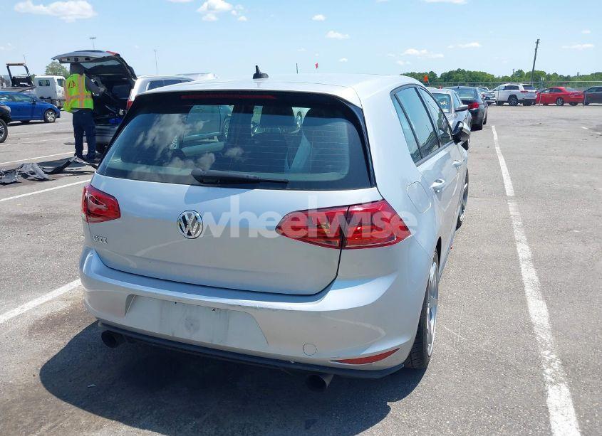Photo 4 of 2015 Volkswagen Golf GTI 2.0T AUTOBAHN 4-DOOR (VIN 3VW5T7AU6FM007772)