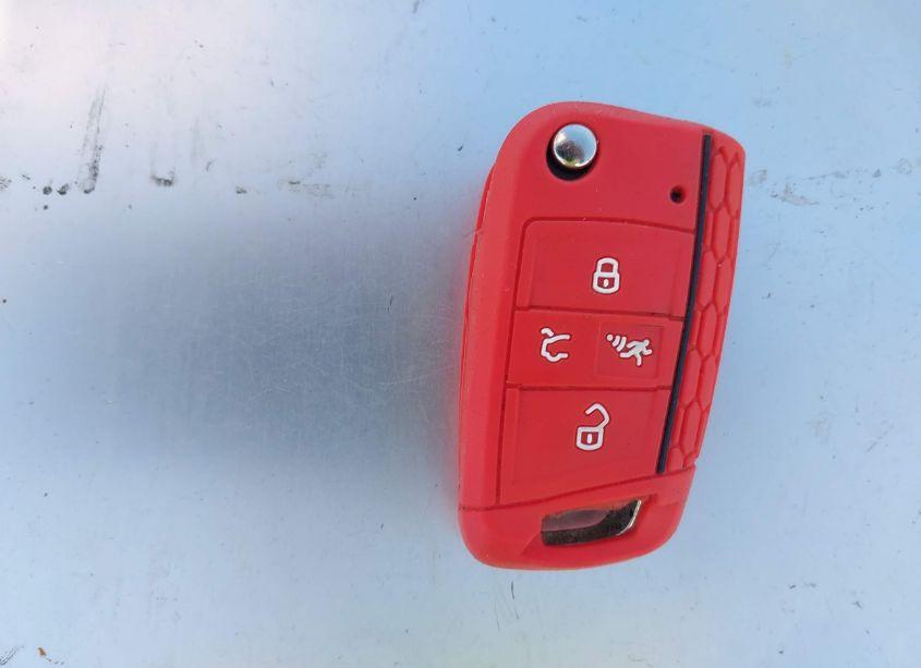 Photo 11 of 2019 Volkswagen Golf GTI 2.0T AUTOBAHN/2.0T RABBIT EDITION/2.0T S/2.0T SE (VIN 3VW5T7AU6KM010343)