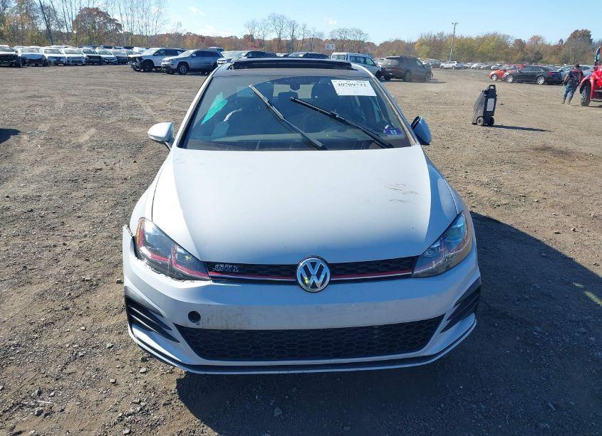 Photo 12 of 2019 Volkswagen Golf GTI 2.0T AUTOBAHN/2.0T RABBIT EDITION/2.0T S/2.0T SE (VIN 3VW5T7AU6KM010343)