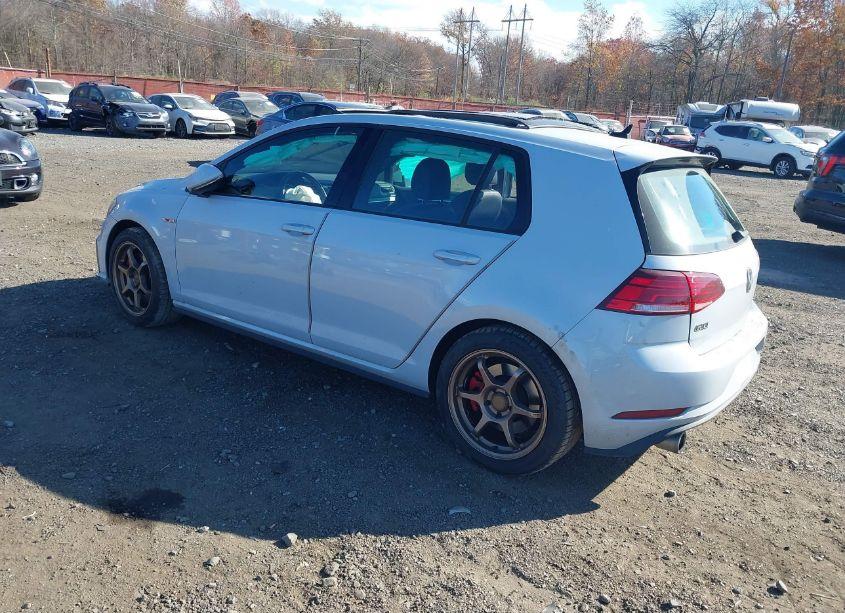 Photo 3 of 2019 Volkswagen Golf GTI 2.0T AUTOBAHN/2.0T RABBIT EDITION/2.0T S/2.0T SE (VIN 3VW5T7AU6KM010343)
