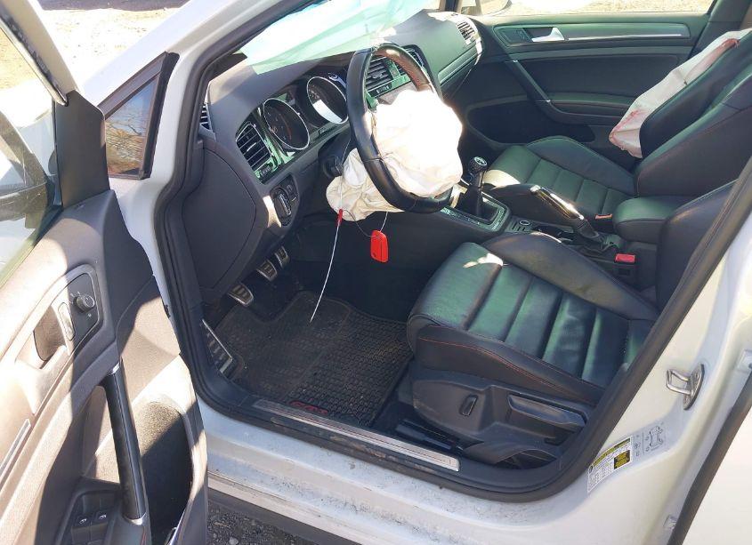 Photo 5 of 2019 Volkswagen Golf GTI 2.0T AUTOBAHN/2.0T RABBIT EDITION/2.0T S/2.0T SE (VIN 3VW5T7AU6KM010343)