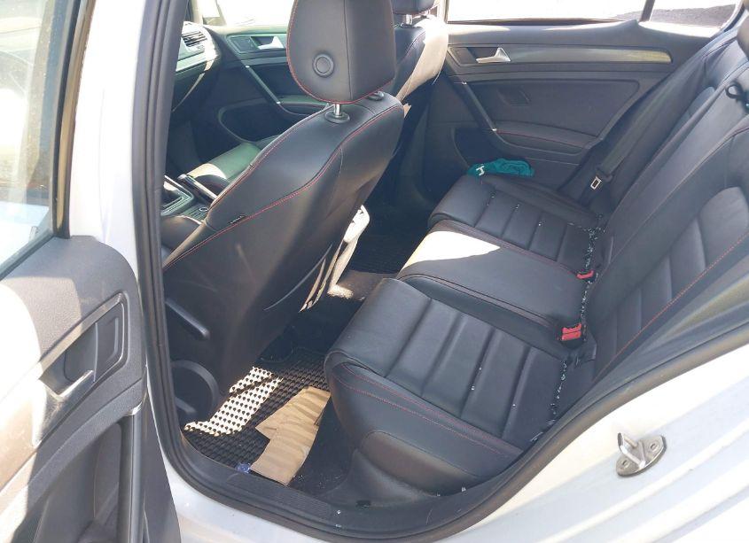 Photo 8 of 2019 Volkswagen Golf GTI 2.0T AUTOBAHN/2.0T RABBIT EDITION/2.0T S/2.0T SE (VIN 3VW5T7AU6KM010343)