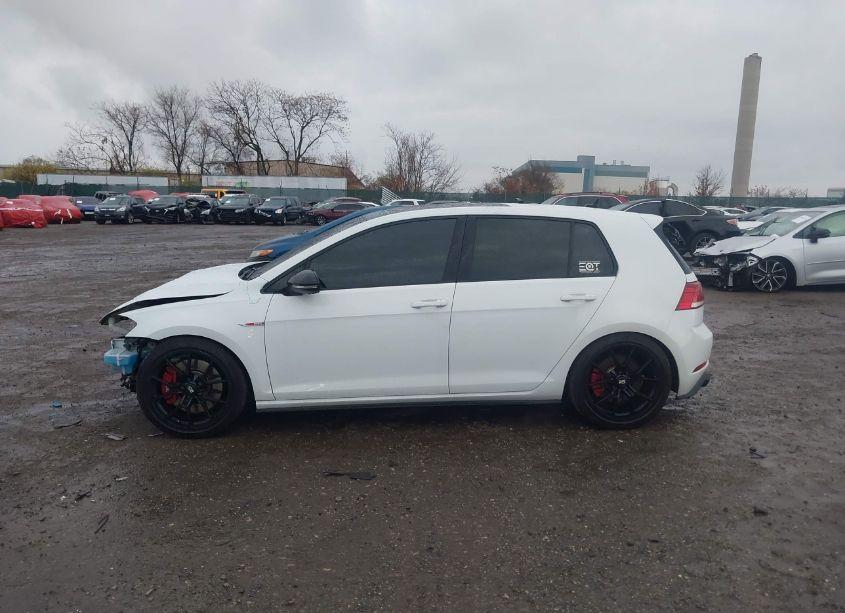 Photo 15 of 2019 Volkswagen Golf GTI 2.0T AUTOBAHN/2.0T RABBIT EDITION/2.0T S/2.0T SE (VIN 3VW5T7AU7KM029807)