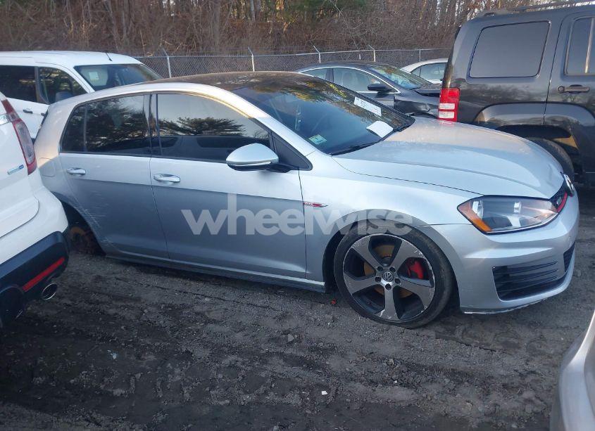 Photo 13 of 2015 Volkswagen Golf GTI 2.0T SE 4-DOOR (VIN 3VW5T7AU8FM001603)