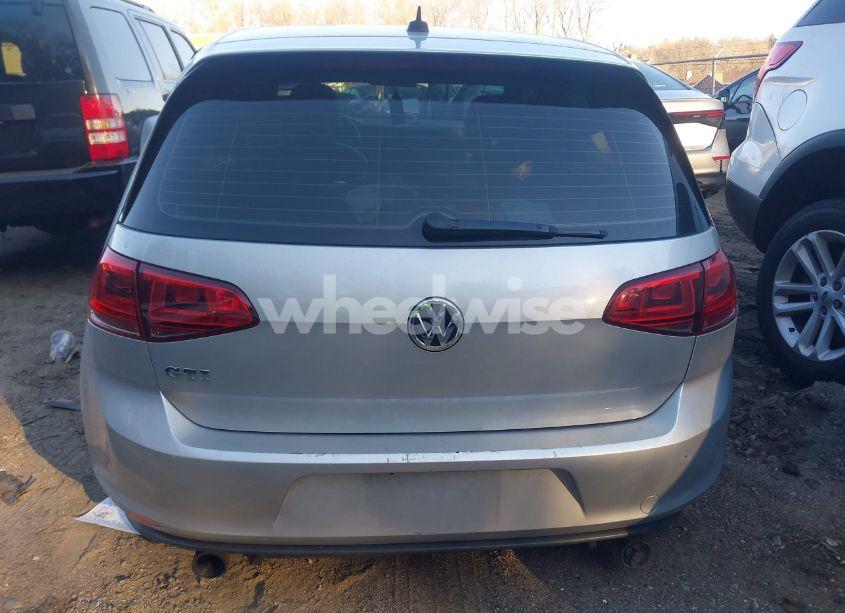 Photo 16 of 2015 Volkswagen Golf GTI 2.0T SE 4-DOOR (VIN 3VW5T7AU8FM001603)