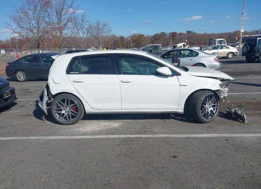 Photo 13 of 2016 Volkswagen Golf GTI S 4-DOOR (VIN 3VW5T7AU8GM053718)