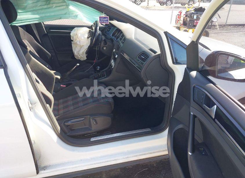 Photo 5 of 2017 Volkswagen Golf GTI AUTOBAHN 4-DOOR/S 4-DOOR/SE 4-DOOR/SPORT 4-DOOR (VIN 3VW5T7AU8HM063747)