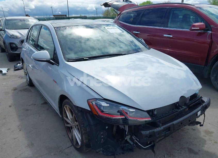 2019 Volkswagen Golf GTI 2.0T AUTOBAHN/2.0T RABBIT EDITION/2.0T S/2.0T SE (VIN 3VW5T7AU8KM038287) main photo