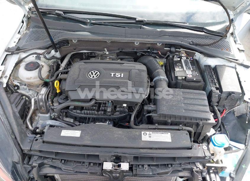 Photo 10 of 2019 Volkswagen Golf GTI 2.0T AUTOBAHN/2.0T RABBIT EDITION/2.0T S/2.0T SE (VIN 3VW5T7AU8KM038287)