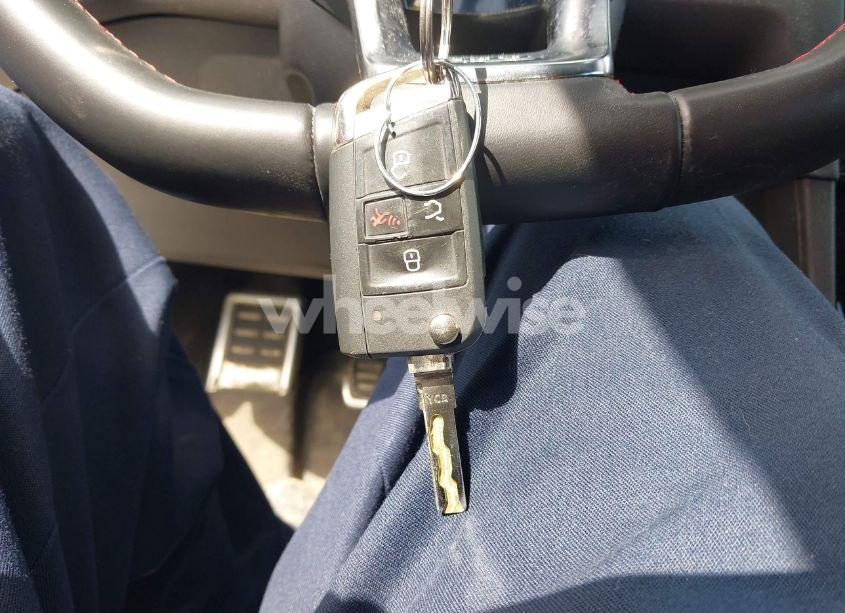 Photo 11 of 2019 Volkswagen Golf GTI 2.0T AUTOBAHN/2.0T RABBIT EDITION/2.0T S/2.0T SE (VIN 3VW5T7AU8KM038287)