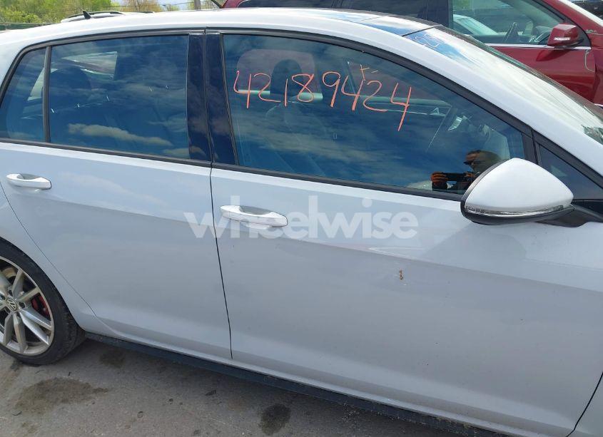 Photo 14 of 2019 Volkswagen Golf GTI 2.0T AUTOBAHN/2.0T RABBIT EDITION/2.0T S/2.0T SE (VIN 3VW5T7AU8KM038287)