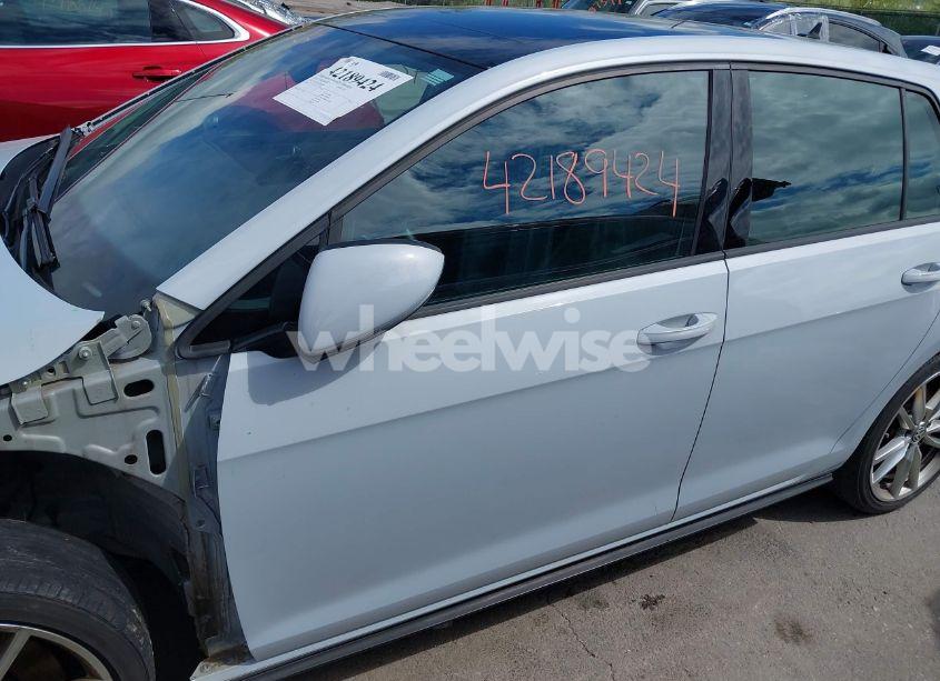 Photo 15 of 2019 Volkswagen Golf GTI 2.0T AUTOBAHN/2.0T RABBIT EDITION/2.0T S/2.0T SE (VIN 3VW5T7AU8KM038287)