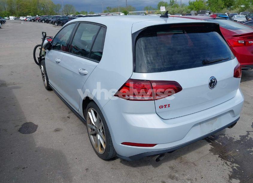 Photo 3 of 2019 Volkswagen Golf GTI 2.0T AUTOBAHN/2.0T RABBIT EDITION/2.0T S/2.0T SE (VIN 3VW5T7AU8KM038287)
