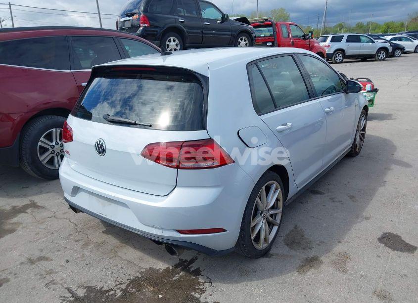 Photo 4 of 2019 Volkswagen Golf GTI 2.0T AUTOBAHN/2.0T RABBIT EDITION/2.0T S/2.0T SE (VIN 3VW5T7AU8KM038287)
