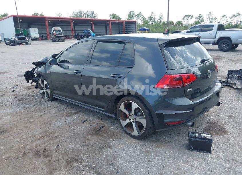 Photo 3 of 2015 Volkswagen Golf GTI 2.0T SE 4-DOOR (VIN 3VW5T7AU9FM002386)