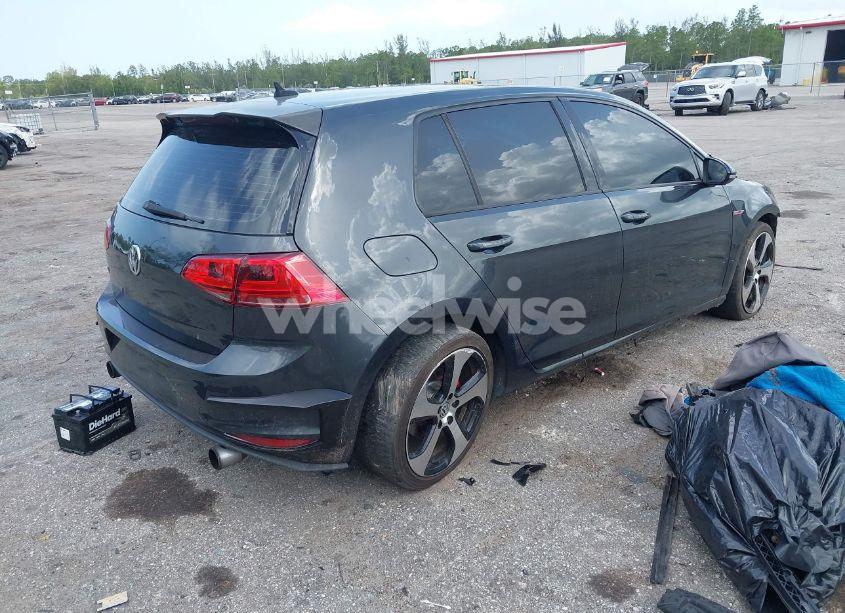 Photo 4 of 2015 Volkswagen Golf GTI 2.0T SE 4-DOOR (VIN 3VW5T7AU9FM002386)