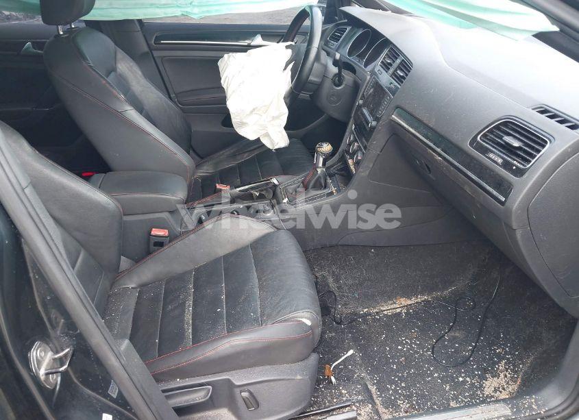 Photo 5 of 2015 Volkswagen Golf GTI 2.0T SE 4-DOOR (VIN 3VW5T7AU9FM002386)