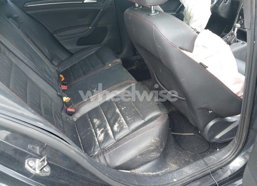 Photo 8 of 2015 Volkswagen Golf GTI 2.0T SE 4-DOOR (VIN 3VW5T7AU9FM002386)